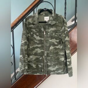 Camouflage Zip-Up Jacket